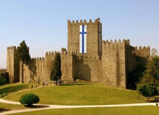 Khám phá các địa điểm du lịch Bồ Đào Nha khiến du khách say mê Khám phá các địa điểm du lịch Bồ Đào Nha khiến du khách say mê