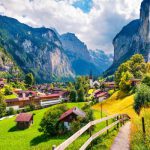 Check-in những địa điểm hấp dẫn tại làng Lauterbrunnen khi du lịch Thụy Sĩ 
